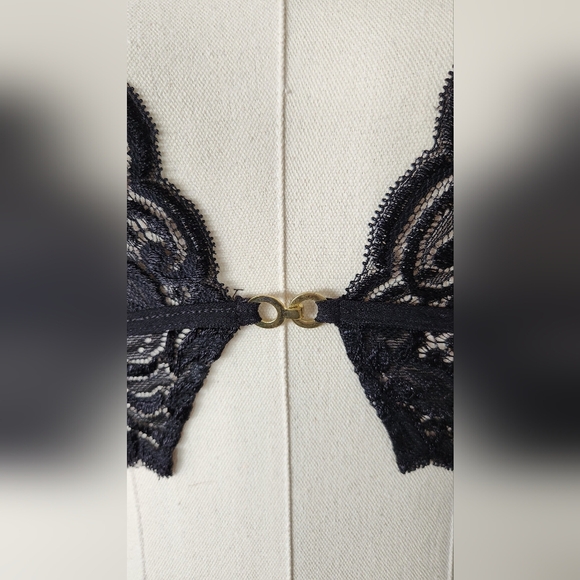 NWOT Black Lace 4 Piece Set - bra, panty, wrist cuffs and eye mask - Picture 11 of 11